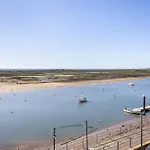 De Tavira - *